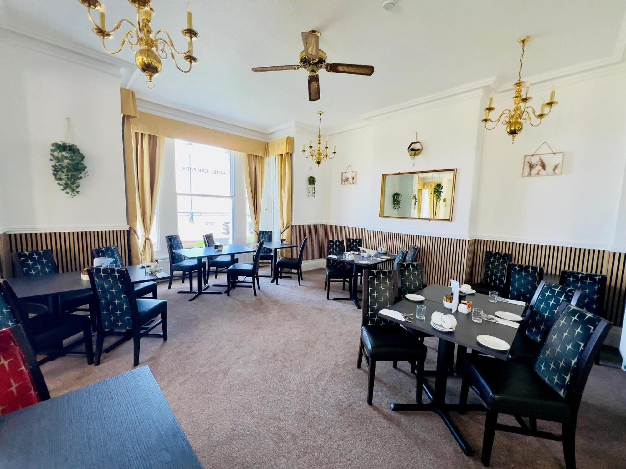 Four Oaks Hotel Лландидно Экстерьер фото