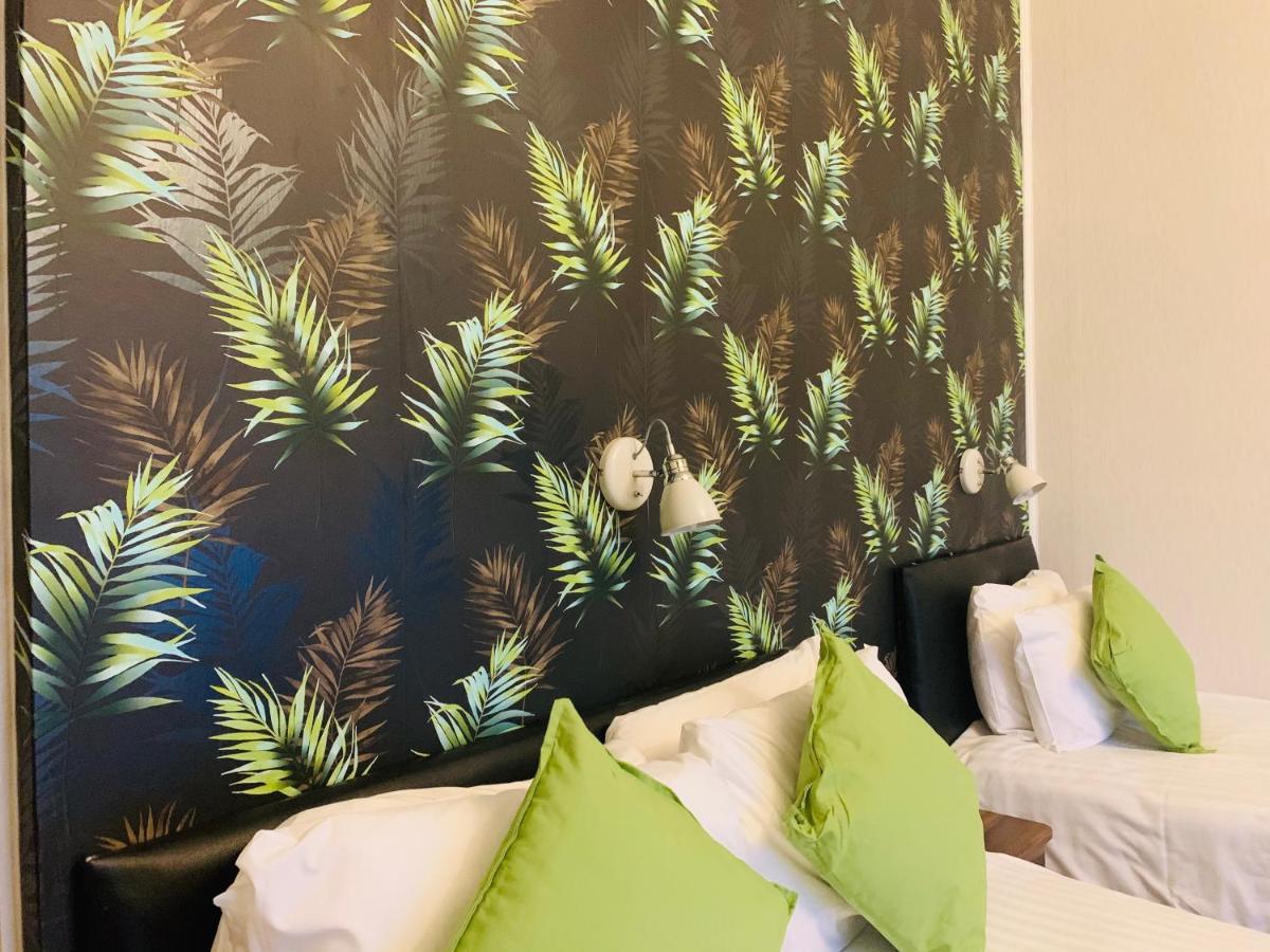 Four Oaks Hotel Лландидно Экстерьер фото